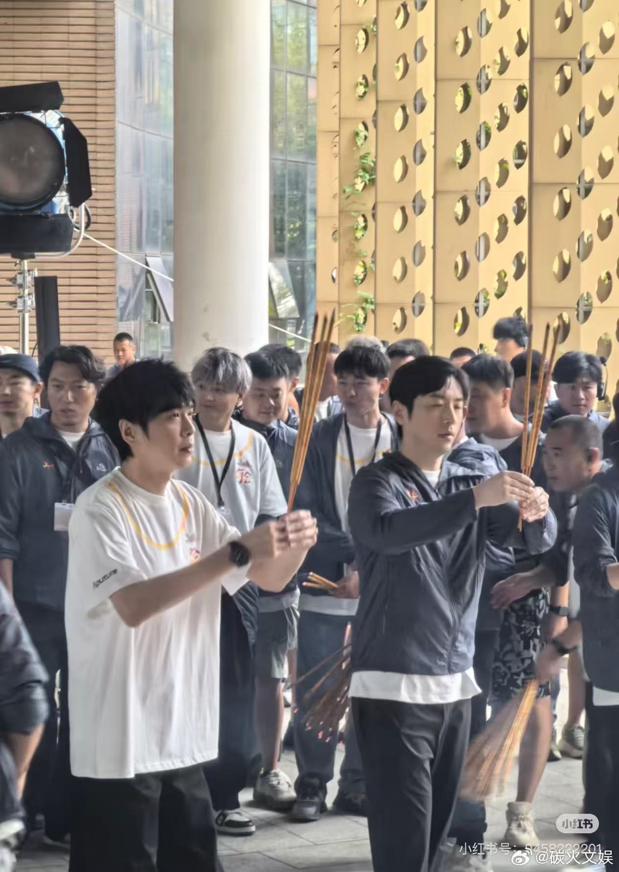 张若昀白客年会2开机张若昀白客年会2开机路透张若昀白客年会2开机路透，期待，[送