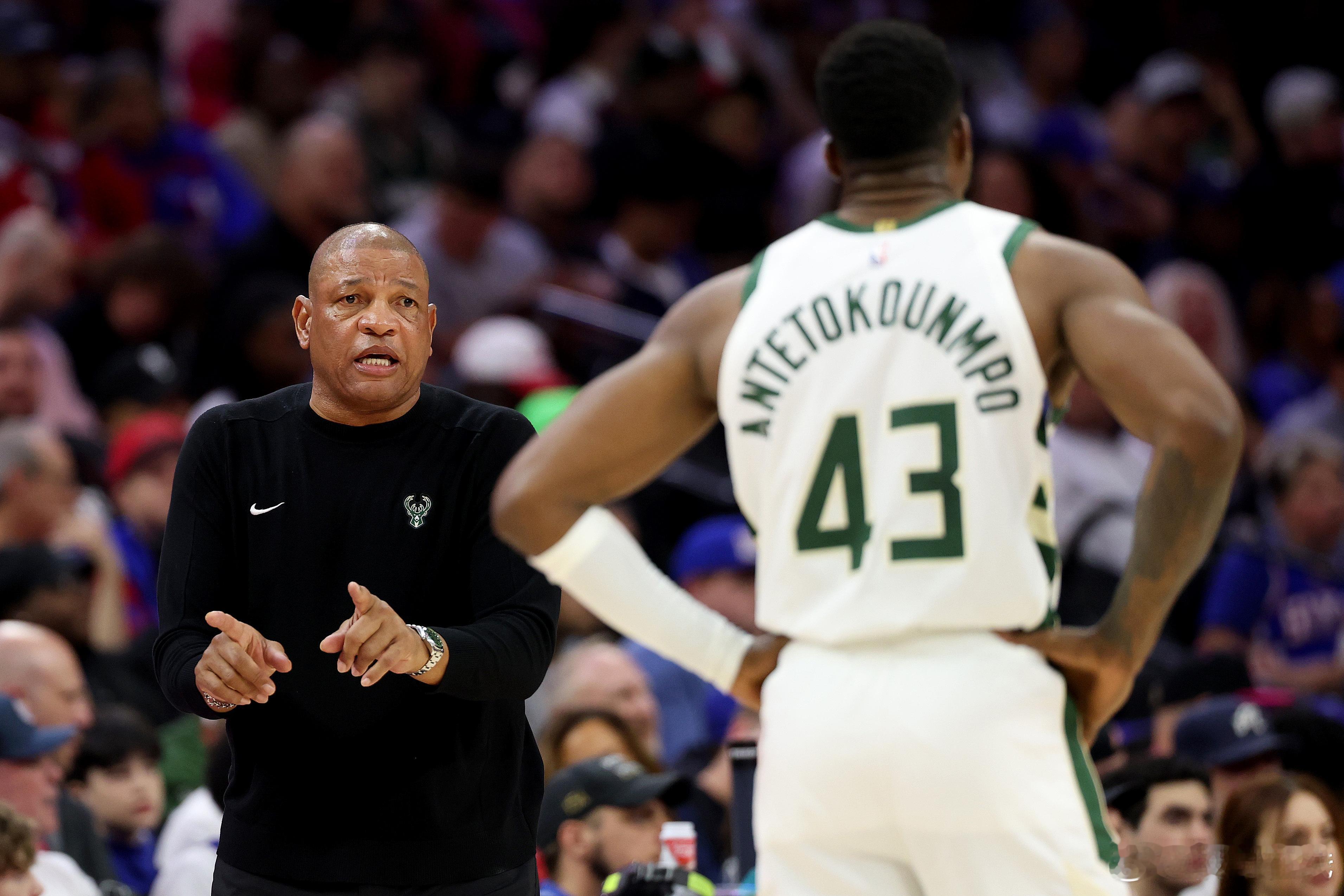 道格里弗斯正式宣布退休。从1999年到2026年，里弗斯共执教27个赛季。199