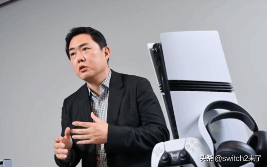 近日索尼互动娱乐总裁兼首席执行官西野英昭接受了Fami通采访时谈到了主机：
“我