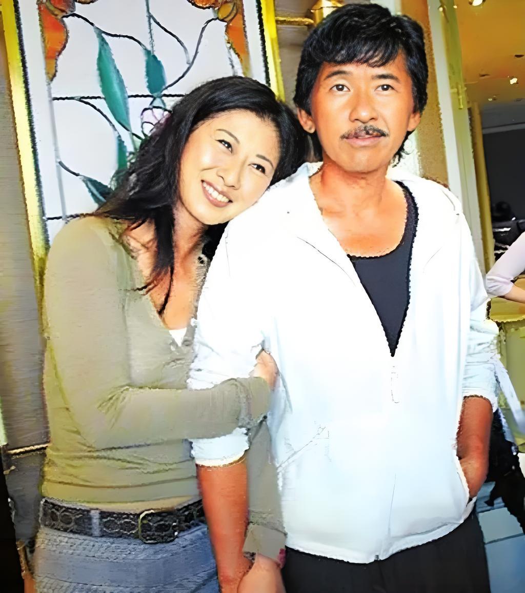 有一次，鲁豫问叶倩文：“这么多年来，你和林子祥怎么就没考虑要个孩子呢？...