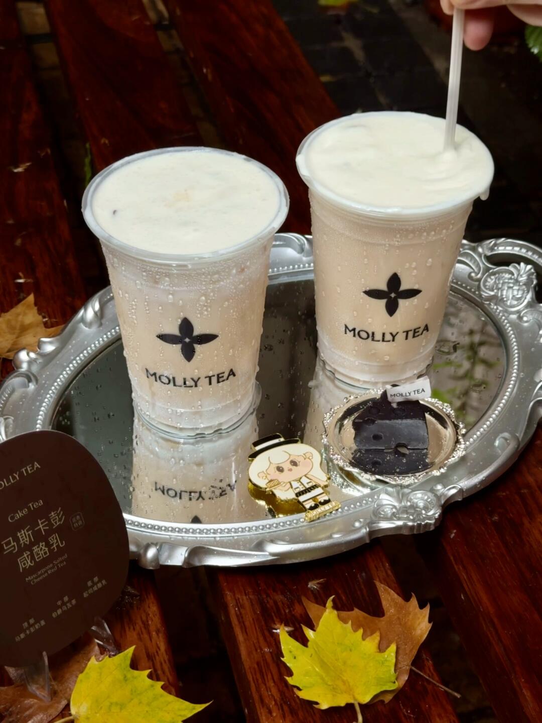 笑死😅..茉莉奶白高产似母猪，嘴巴喝不赢了