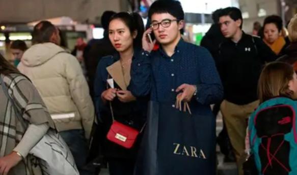 一位美国华人的感慨，最近戳痛了不少人的心。他说，华人精英移民到美国之后，不出两代