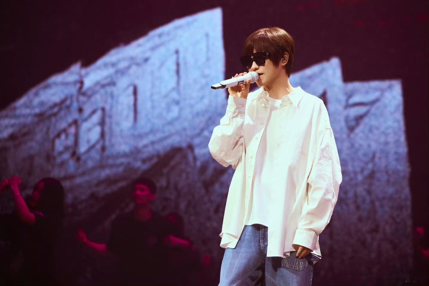 耳机里的徐良终于走到眼前 徐良演唱会南昌站官宣，以前只能在耳机里的徐良如今终于走