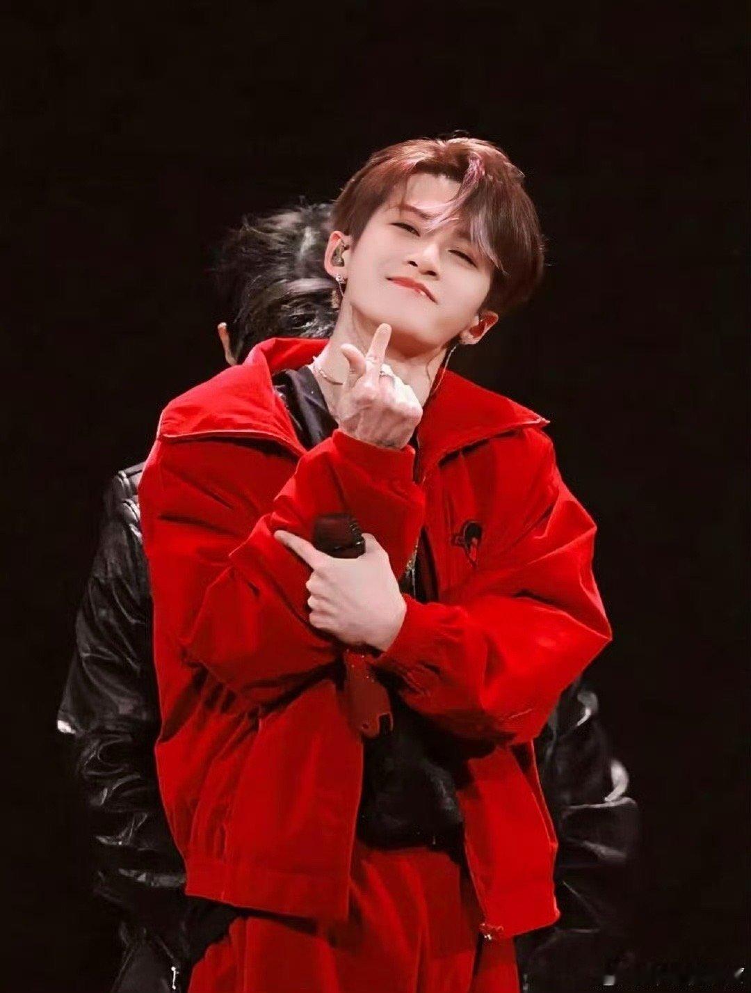 檀健次给危晋宇冠军夜加油暖心助力上线！檀健次为《声鸣远扬2025》冠军夜的危晋宇