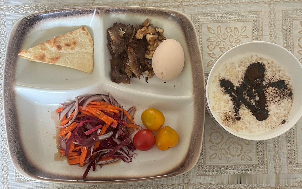 成功的减脂餐：
减脂控糖第二十七天，我合理的饮食搭配，肉蛋奶均衡，蔬菜种类丰富，