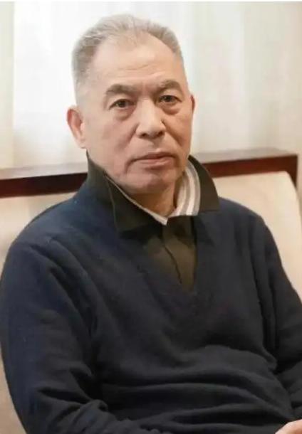 “著名作家梁晓声的小姨 20 多岁时，未婚怀孕，誓死不说孩子的父亲是谁，最后被开