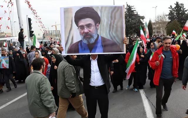 伊朗内部录音流出，穆杰塔巴死里逃生并非提前得到警告根据英国媒体发布的一些消息可以