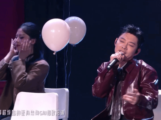 老舅那个女孩后劲儿好大“时间是2017”，一句就拉回青春！老舅《那个女孩》把校园