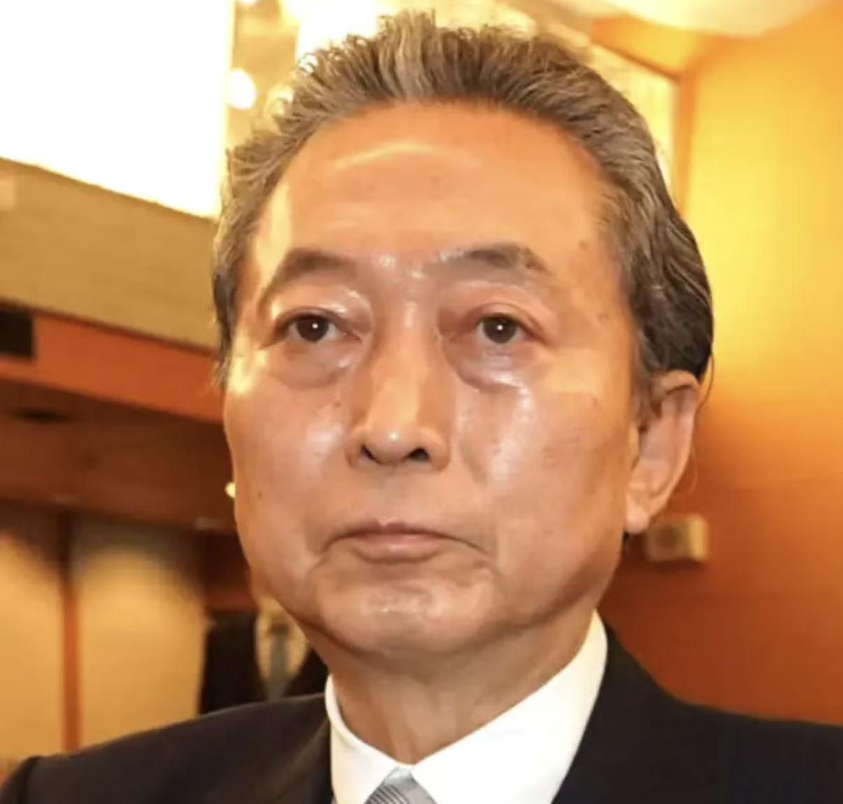 昨晚日本众议院解散，石破茂等4位日本前首相同框，却唯独不见鸠山由纪夫。1月24日