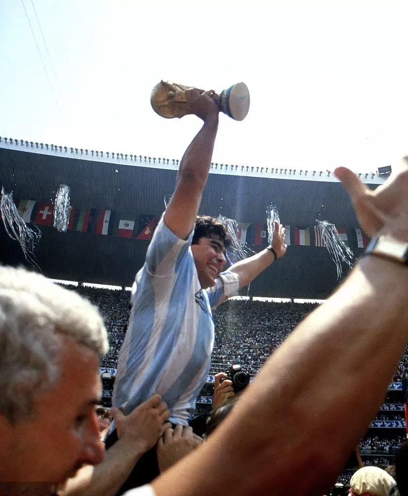 我的世界杯记忆1998年世界杯🏆精彩回顾，马拉多纳带领阿根廷队3-2击败西德，