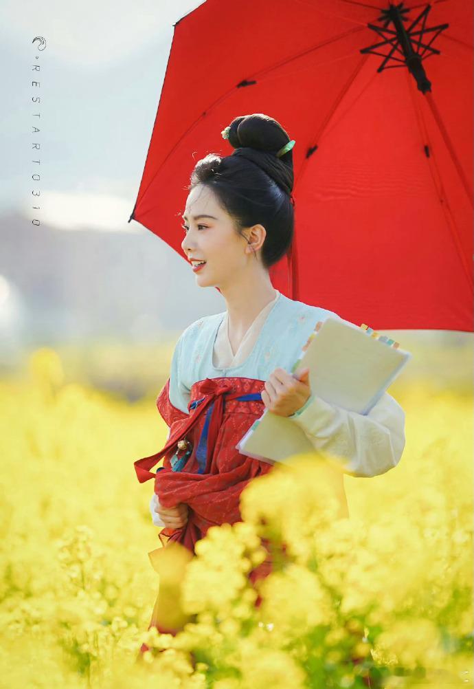 #刘诗诗新剧路透#刘诗诗新剧《掌心》路透，诗诗姐怎么能每一个古装造型都这么有记忆