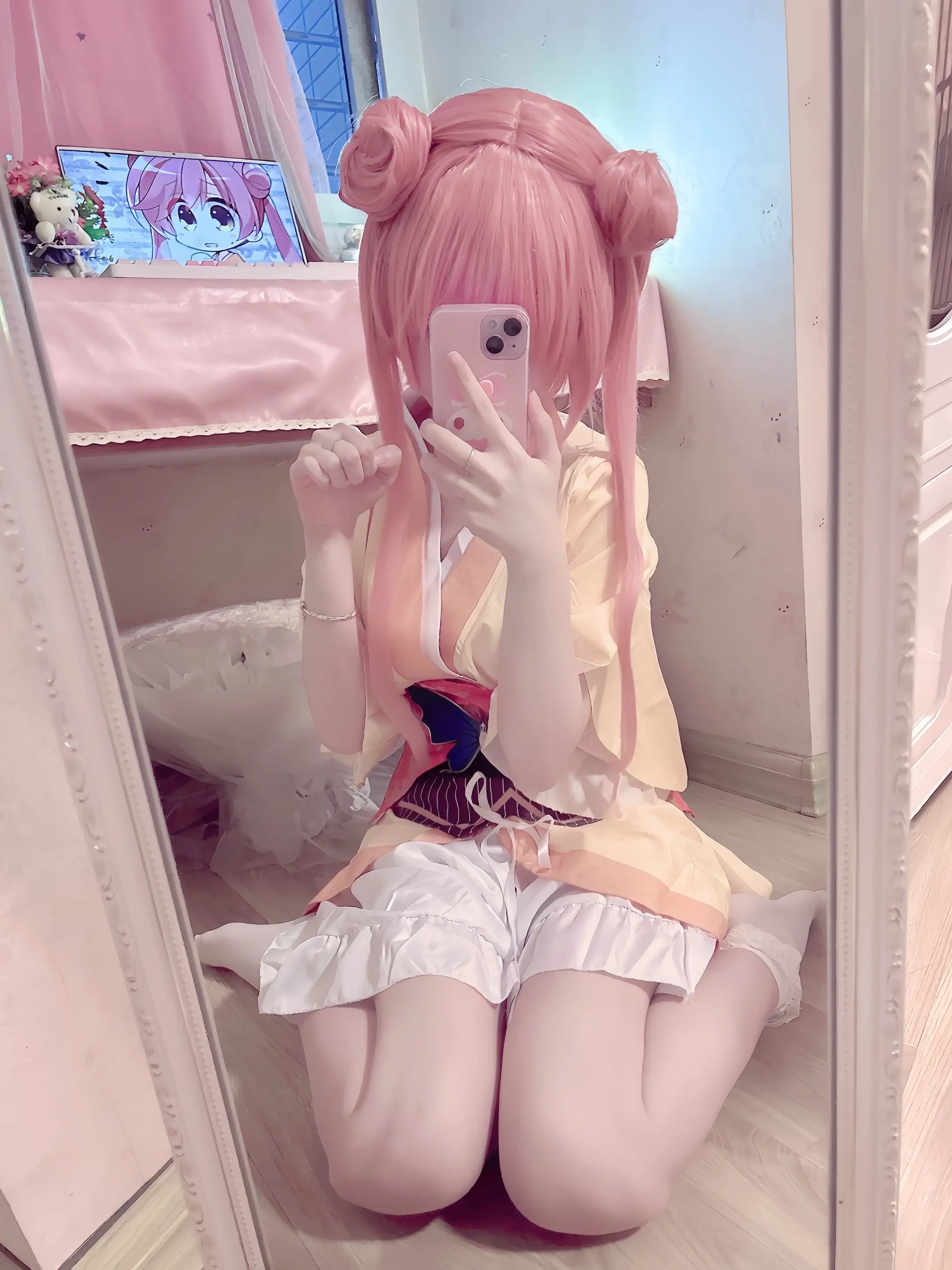 这个世界那么坏，可我只想和哥哥好^^