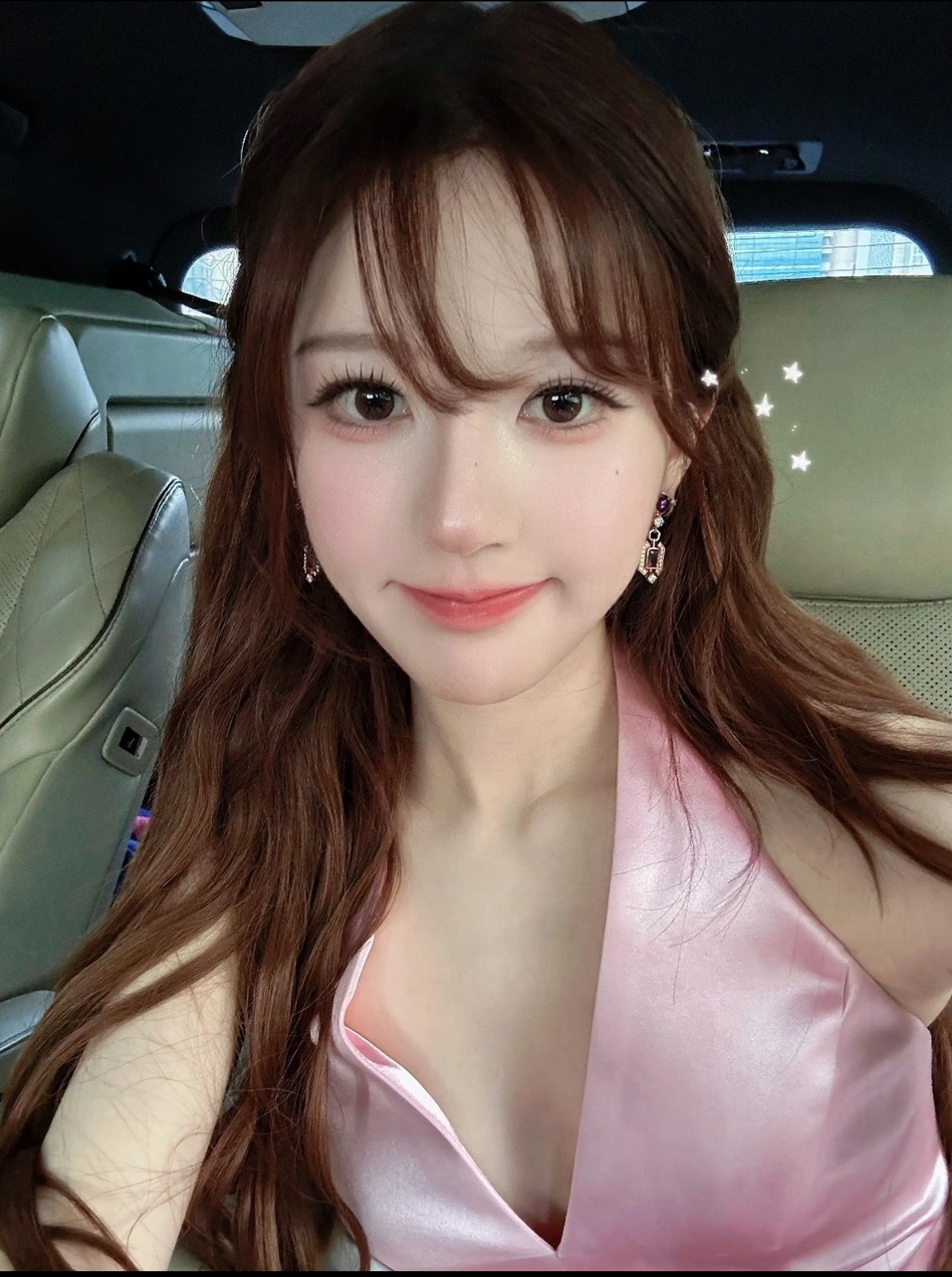 一些露思的自拍对视视角…萌萌的瞬间 