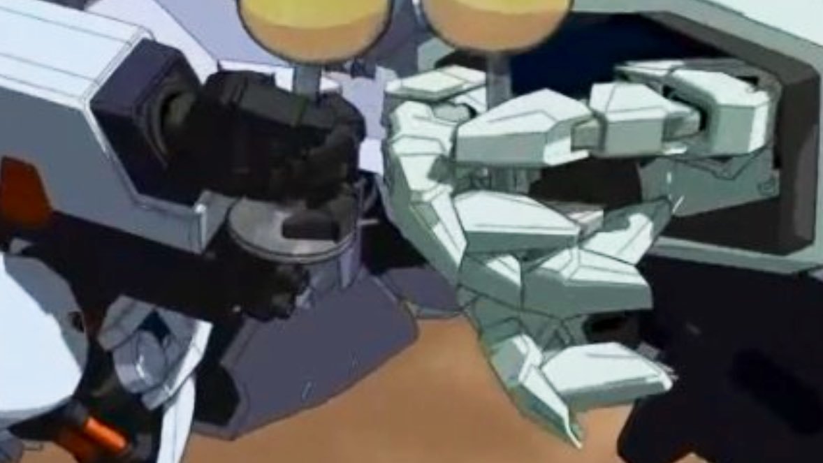 量产牛和柯西手大小的对比高达