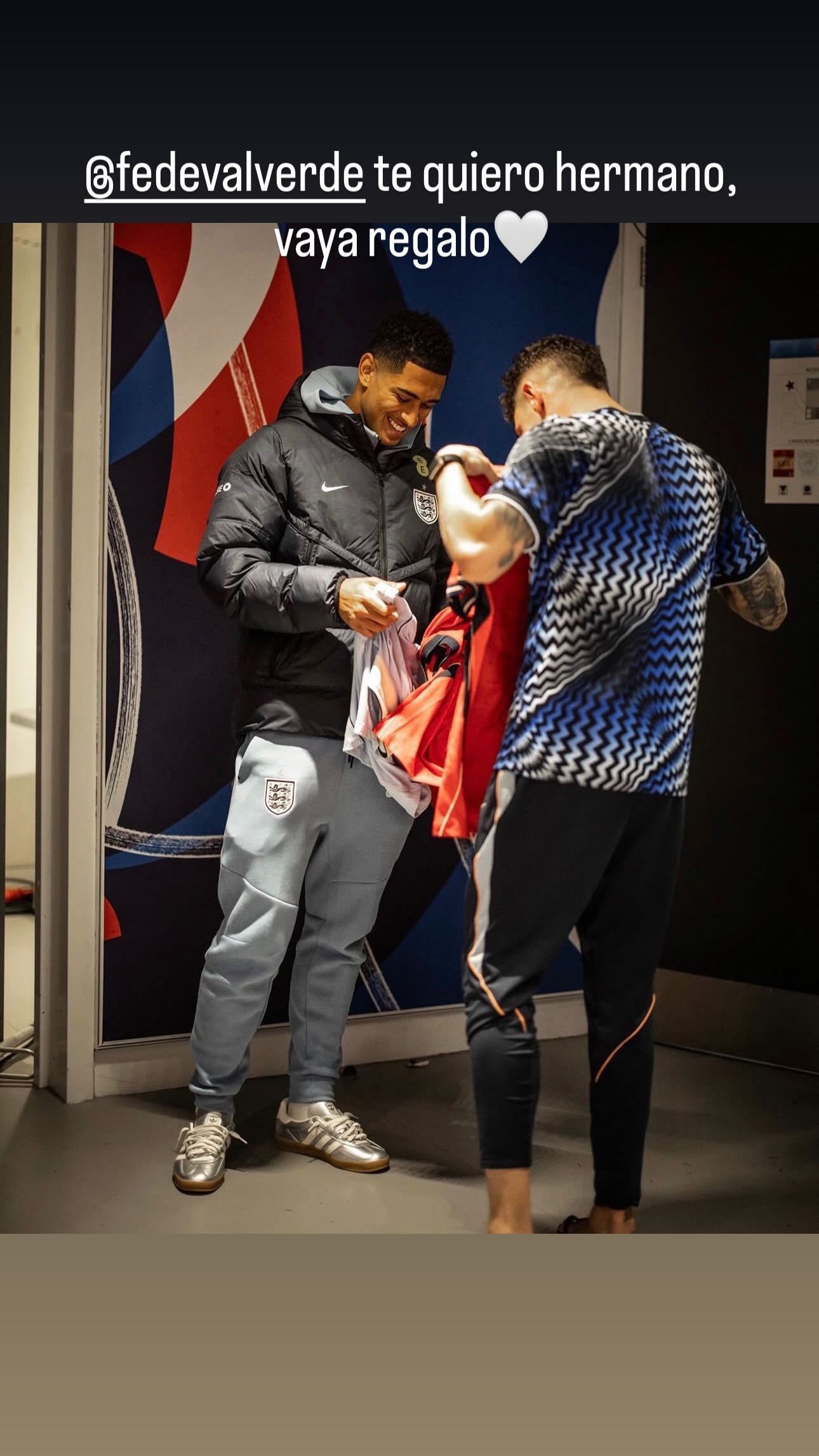 更新快拍兄弟，我爱你，这礼物真棒🤍英格兰vs乌拉圭