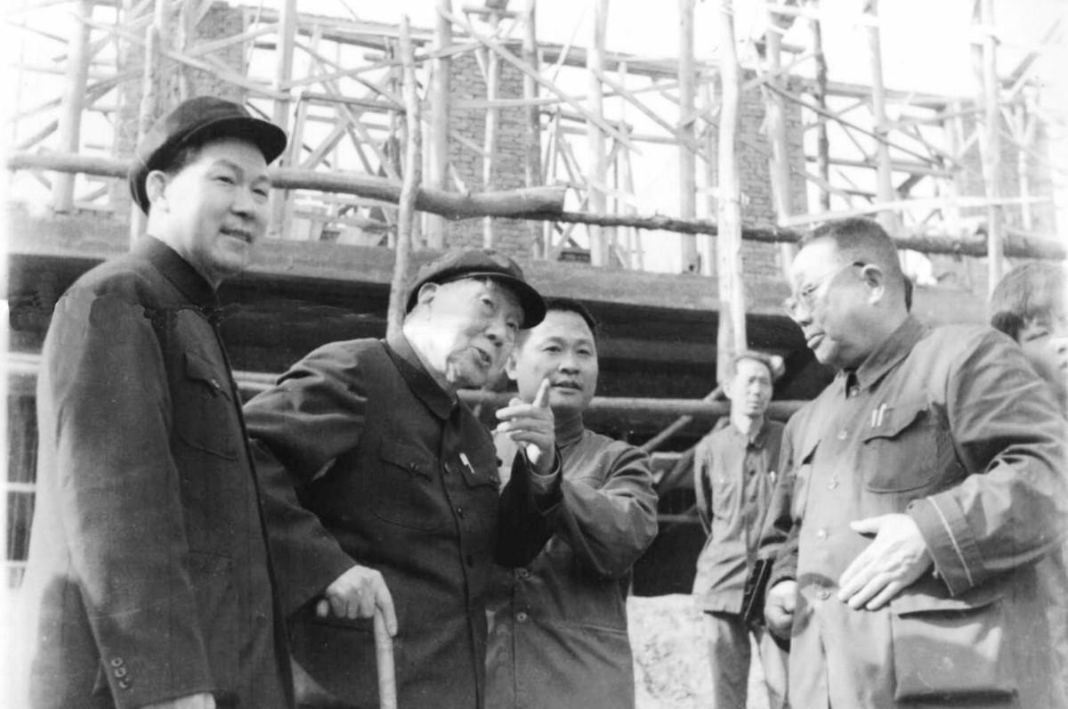 1950年开国元勋联名致信寻找“代号OX”，找到后被授予18级待遇的背后故事是什