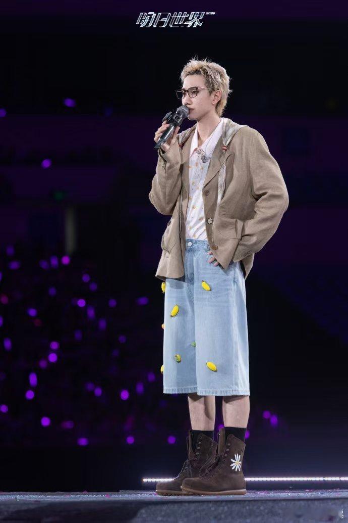 汪苏泷特别会打游戏 汪苏泷执着输出冷笑话，结果现场氛围瞬间降温，就算冷场也绝不认
