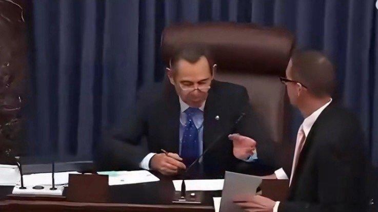 美参院第14次未能推动政府停摆结束停摆破纪录 ​​​