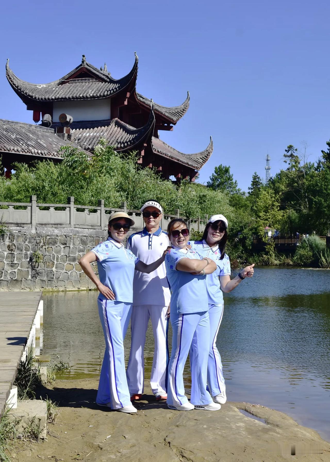 黄水佳人倩影：是柔声慢语的女子，更是佳操场上最耀眼的风景

换了新手机，清理旧照