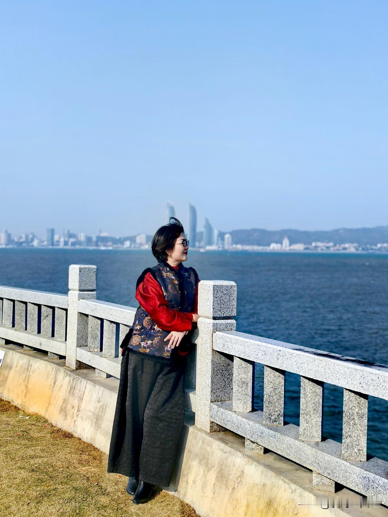 今年身边的几个退休后的同龄朋友
过年模式有个最显著的改变
有个统一的现象
孩子们