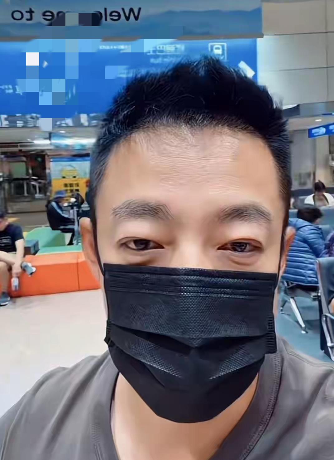 当成人世界的舆论吵得沸沸扬扬，两个孩子却在异国悄悄完成一场成长蜕变。不少网友看到