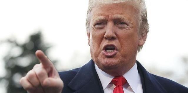 美国航母气势汹汹开到委内瑞拉家门口，以为能随便动手，结果灰溜溜地掉头就走。
很多