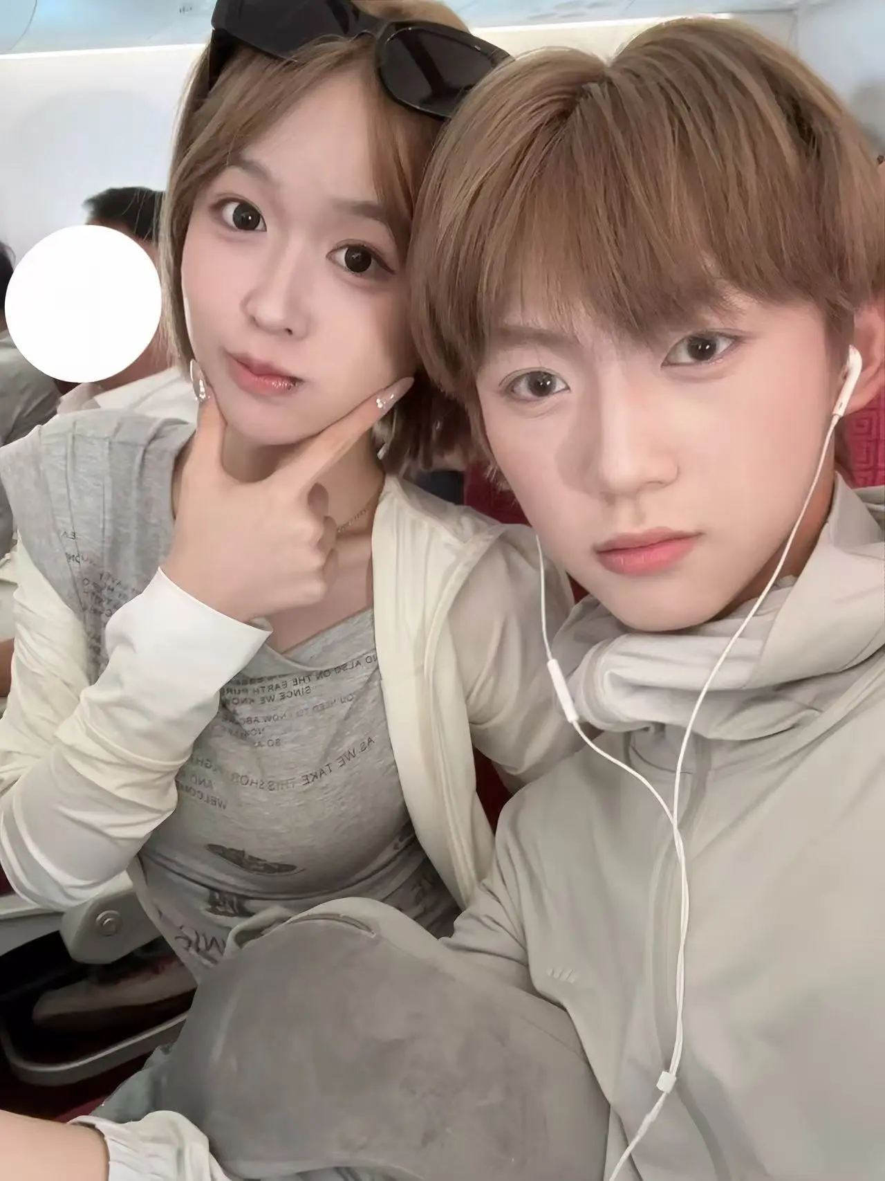 我的莹姐第一次自由行，真是想不撒手都不行，以后人生妈妈希望你，有人爱时...