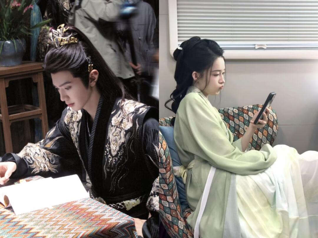 两个小可爱在片场安安静静地休息😄