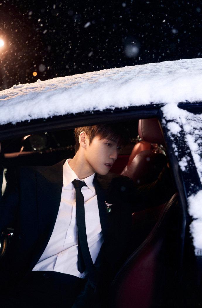 李昀锐冬至晒照星光大赏李昀锐出图 李昀锐冬至晒照，星光大赏李昀锐出图，谁懂这个小