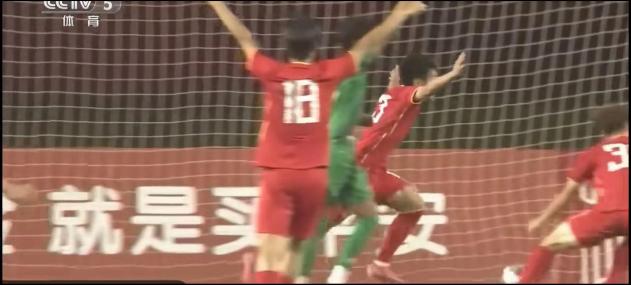 国字号终于赢沙特了，不容易！国少，国青，国足，而这次央视也转播了。真的也算是一大