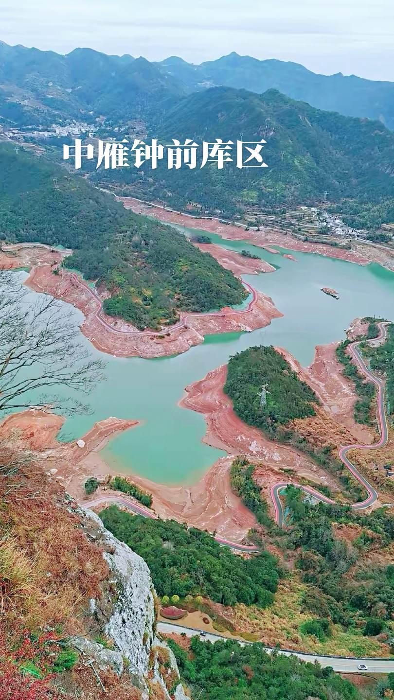 乐清中雁钟前库区枯水期山顶看风景