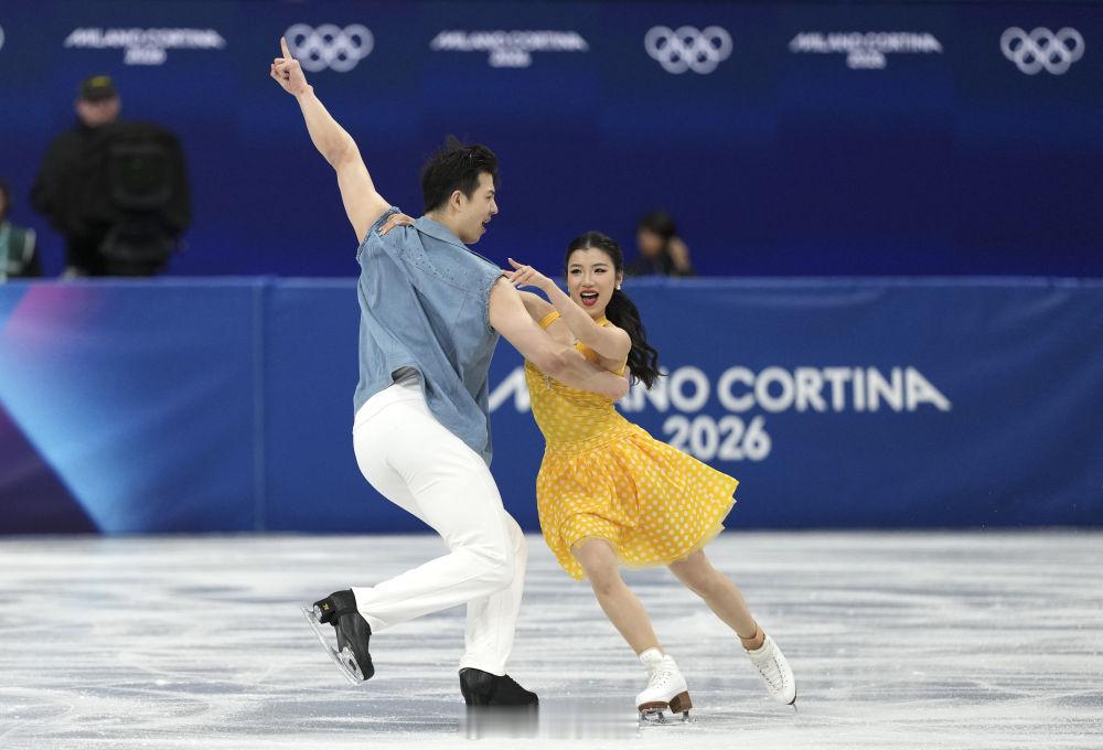 【米兰冬奥看点速览：谷爱凌携手队友冲击中国军团首金】一起冬奥一起燃9日的米兰冬奥