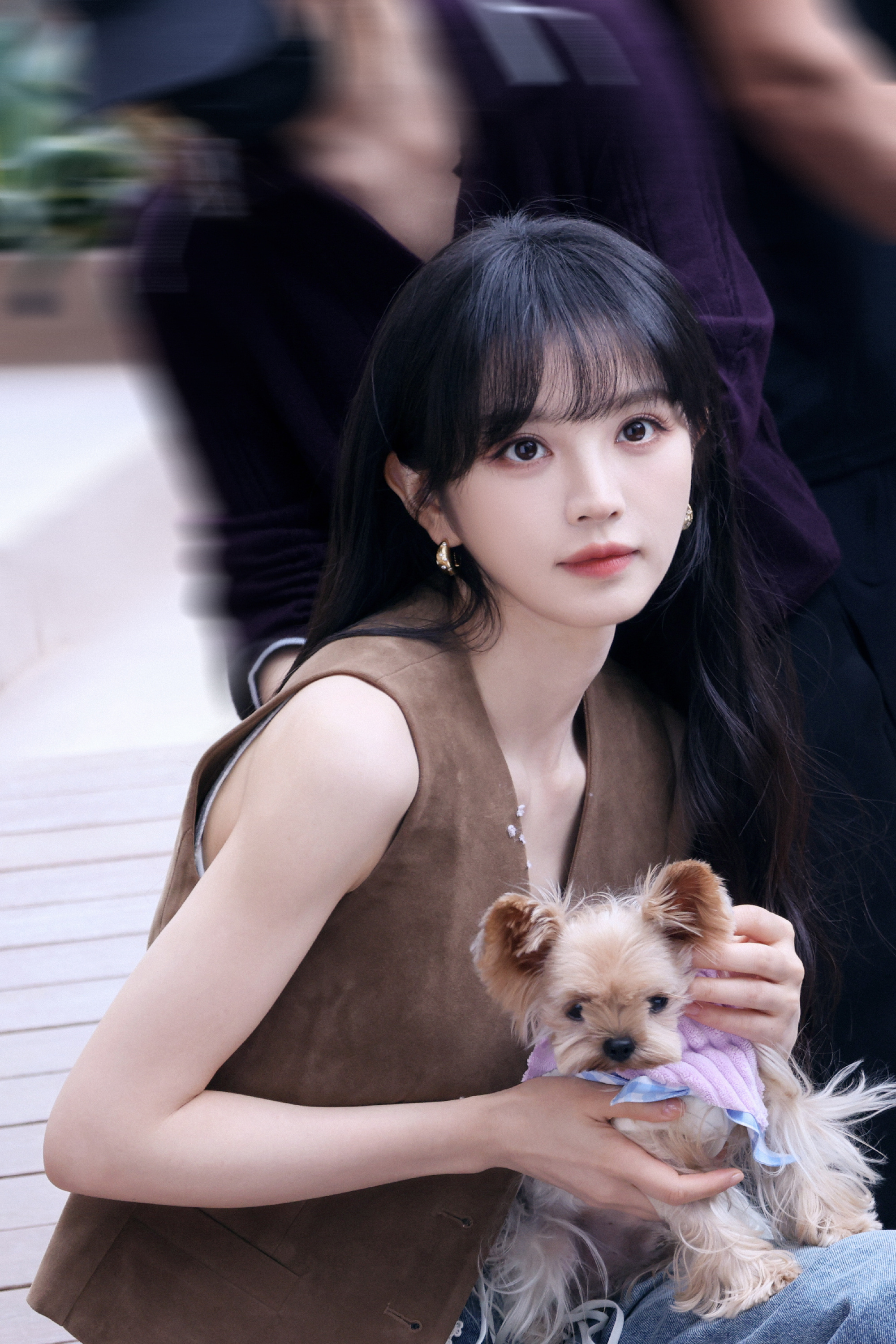 田曦薇vivo美学大使 少女捧花，好仙好美。田曦薇