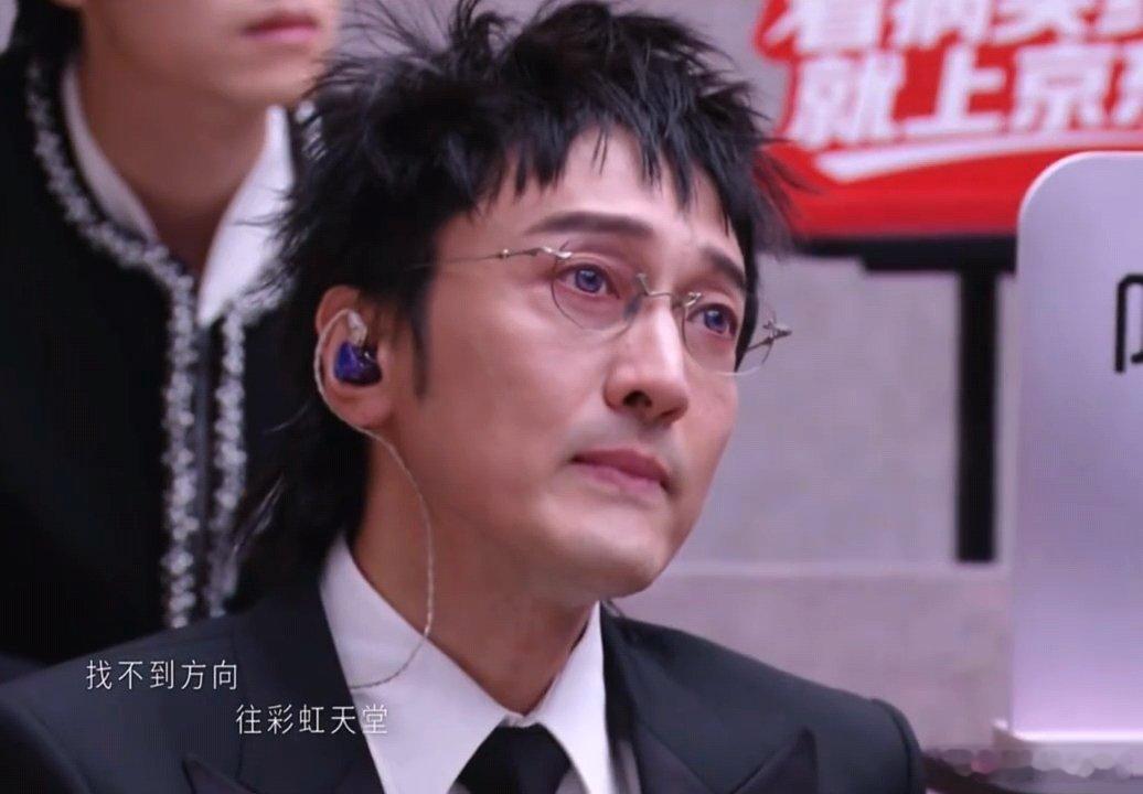 王传君来披荆斩棘的原因王传君原谅爱情公寓了吗  王传君vcr里面有爱情公寓，王传