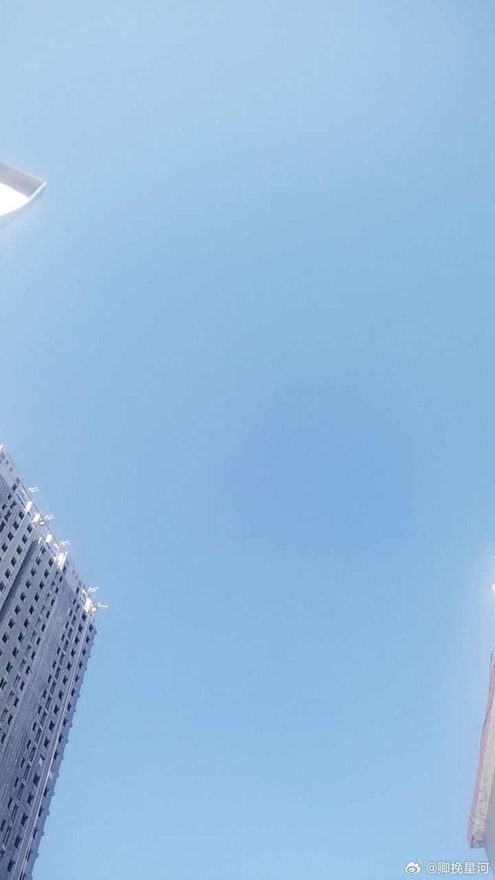 从前絮絮叨叨，偏偏忘了好好道别。如今相对无言，最后只余下一句再见，到此为止。这句