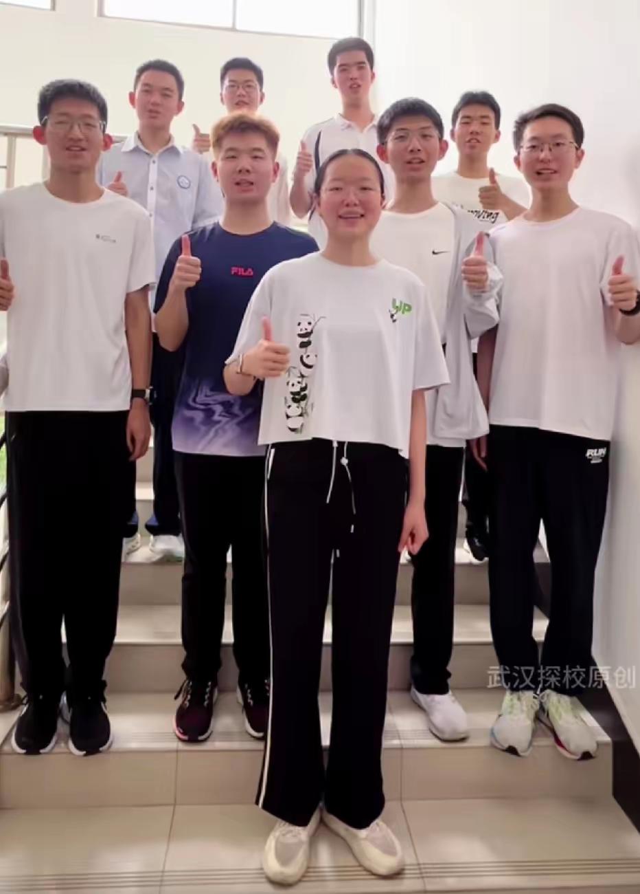 刷新认知！华师一9名屏蔽生，彻底打破我对学霸的刻板印象
 
见过华师一附中这几位