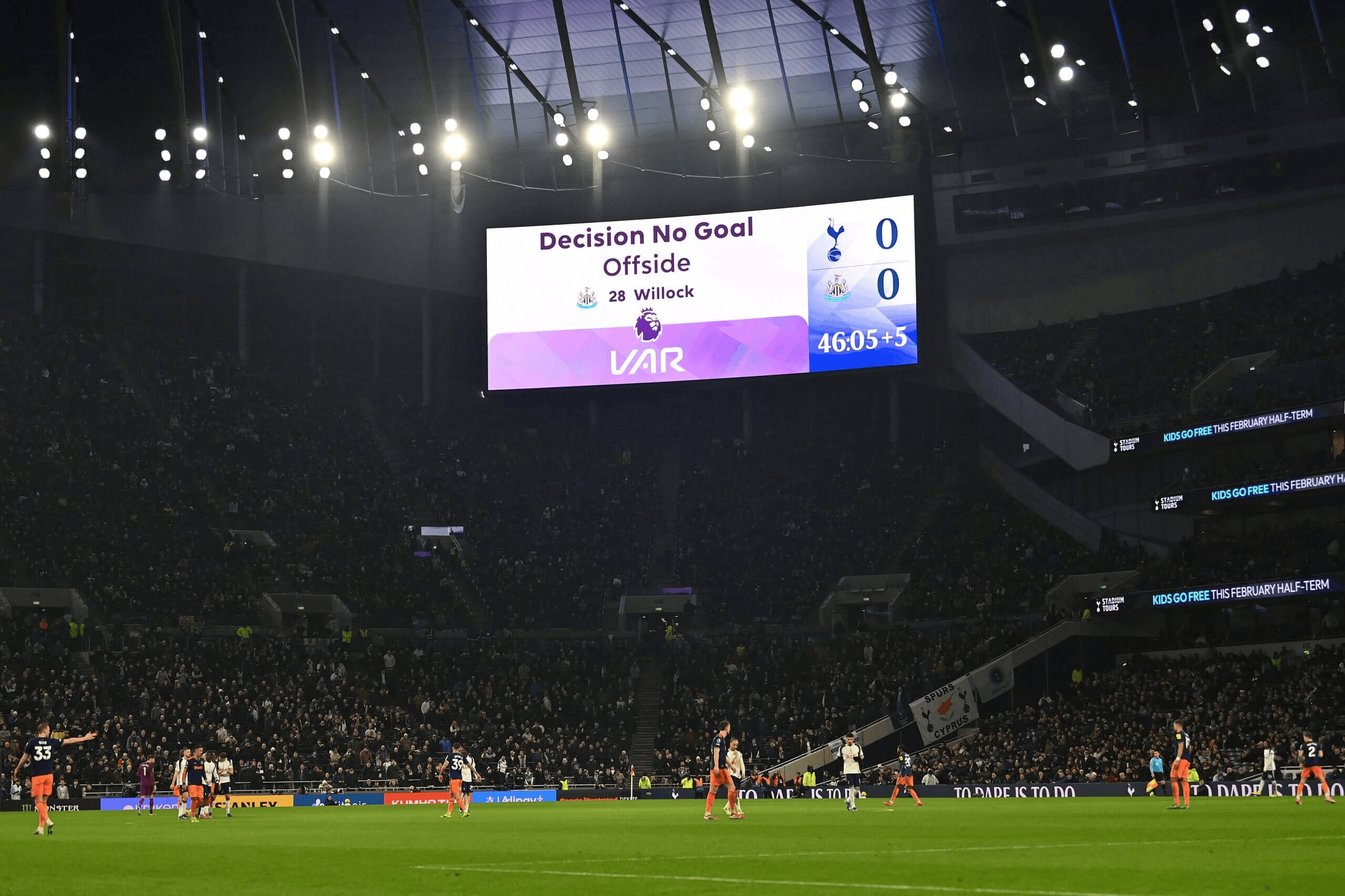 TA：欧足联呼吁英超统一手球标准，且犯规/VAR也是标准不一