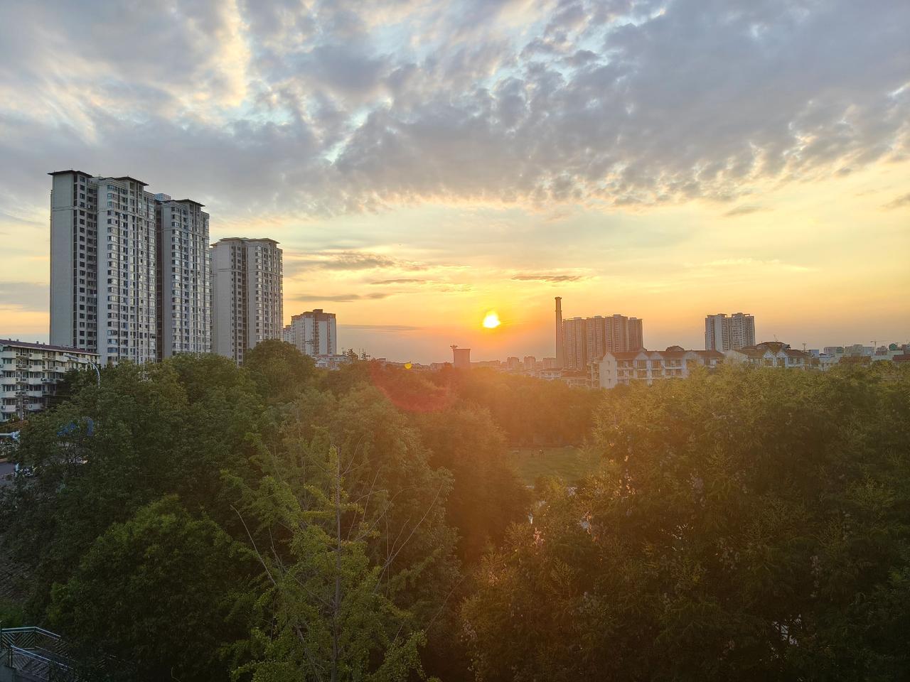绵阳晚景，落日余晖，人安城美！