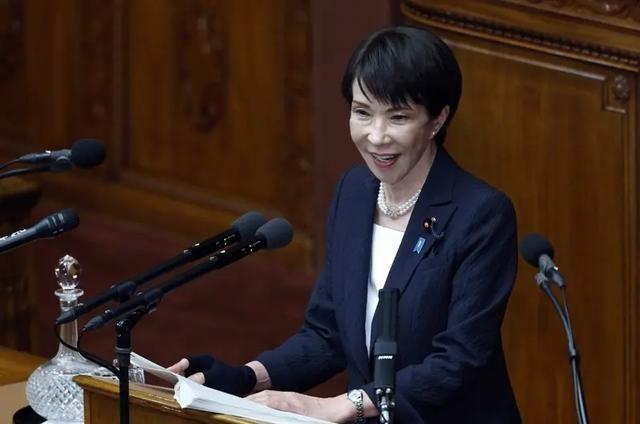 日本首相高市早苗：日本绝不容许任何凭借武力单方面改变现状的行为。一句话，不长不短