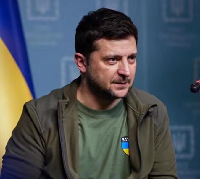 反客为主！
泽连斯基经过这场俄乌冲突已经成长起来，不再那么的稚嫩，在面对美国等西