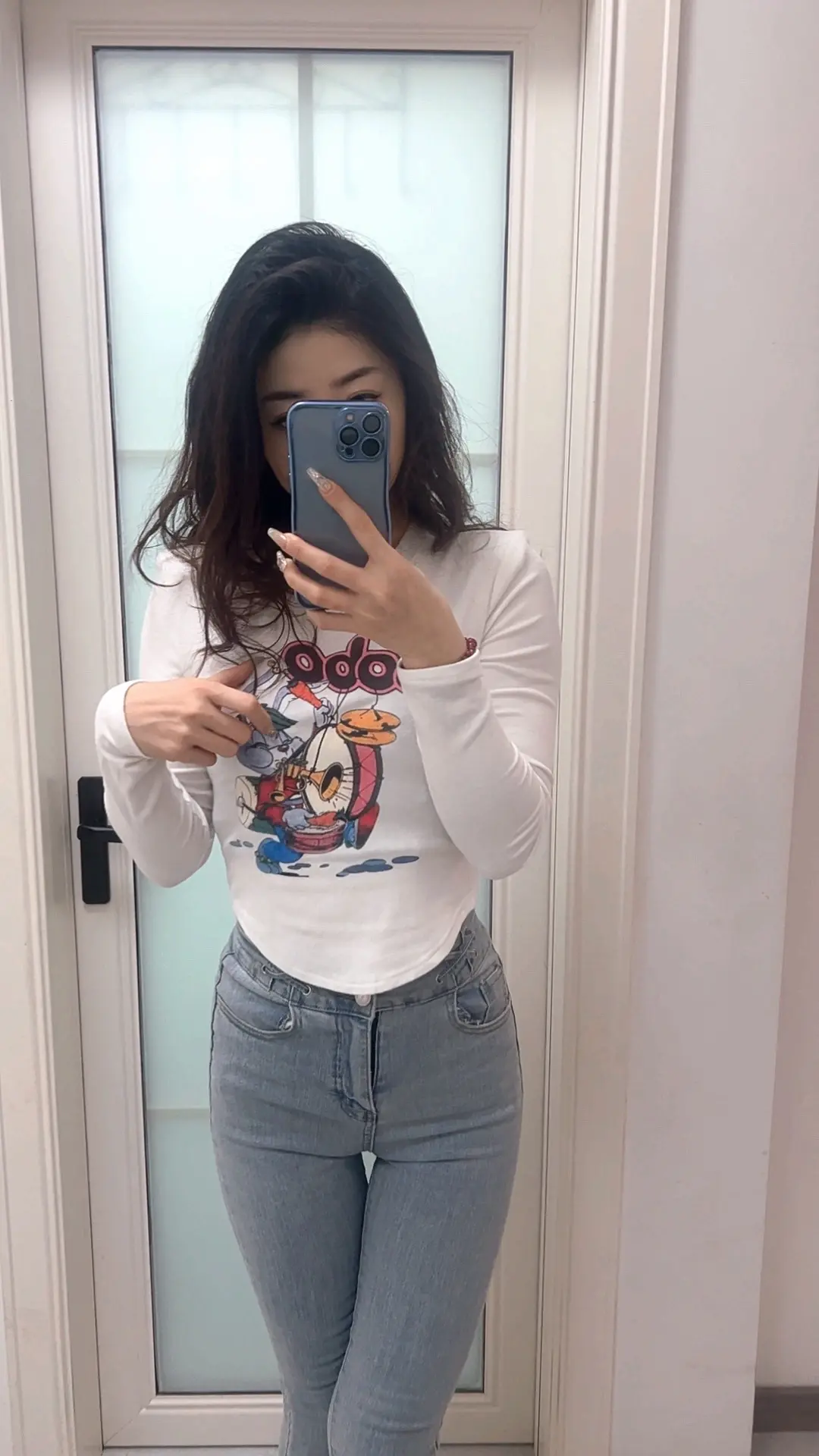 原来现在的爱情都是这么定义的了。所以，不是我变了，是这个世道变了