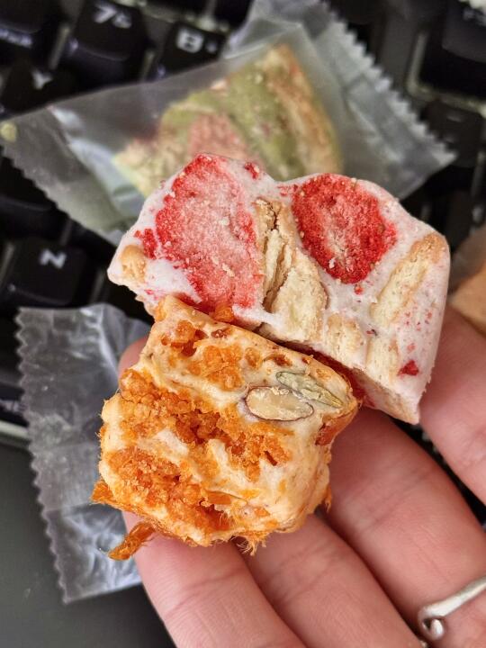 果然…雪花酥还得是吃点好的…😅 吃点好的吧！