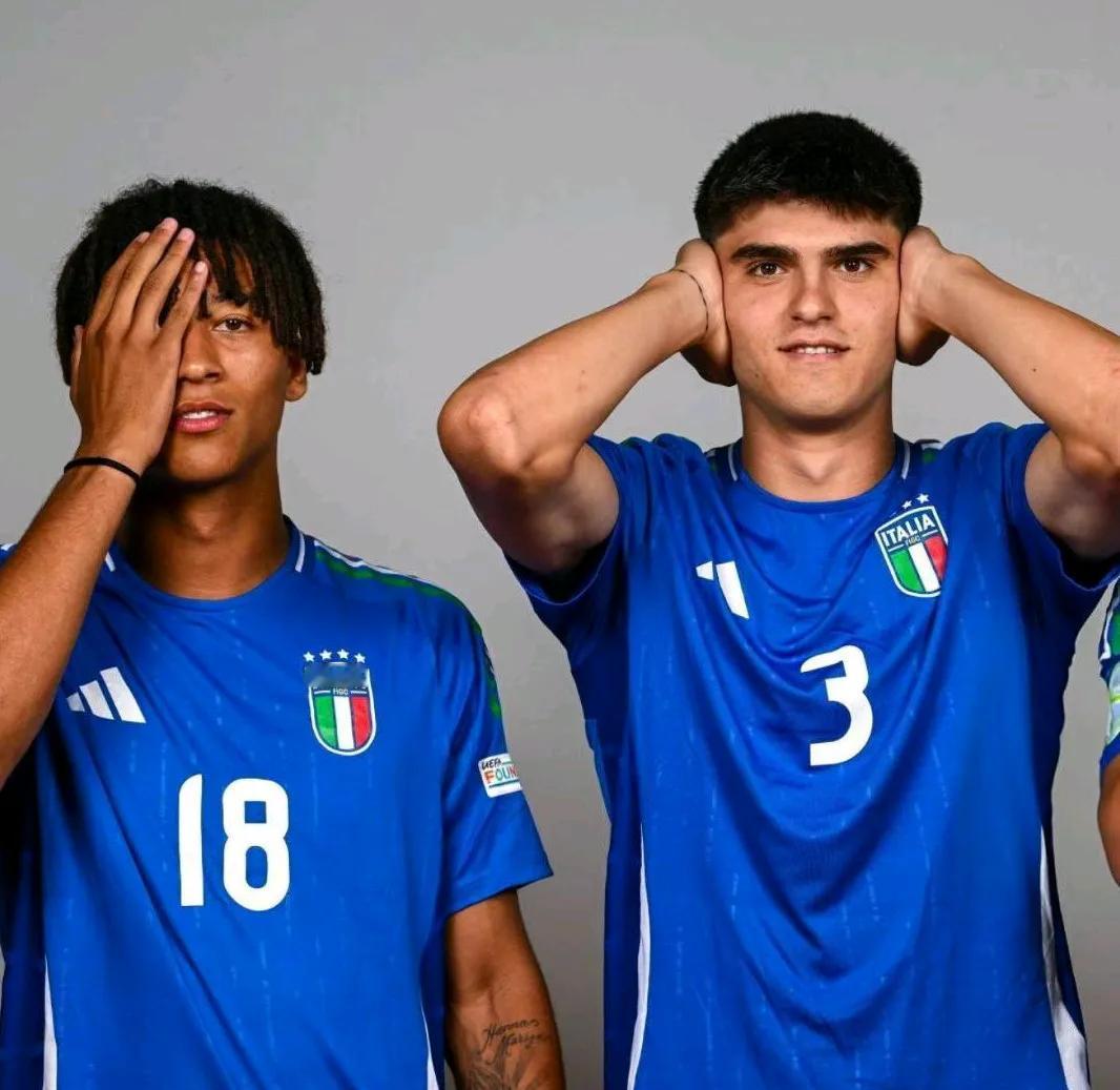 🇮🇹意大利足球
A米还不抓紧拿他俩去换尊贵的外援，留着你们也不会用，趁着有用