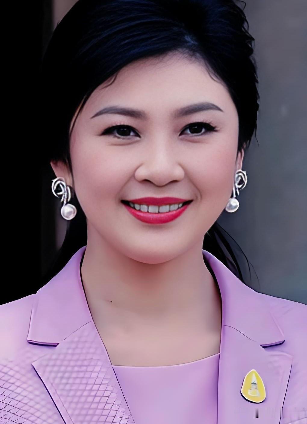 女性过好两道坎：就能美丽优雅一生

都说岁月是把杀猪刀，尤其对女性而言，这把刀似