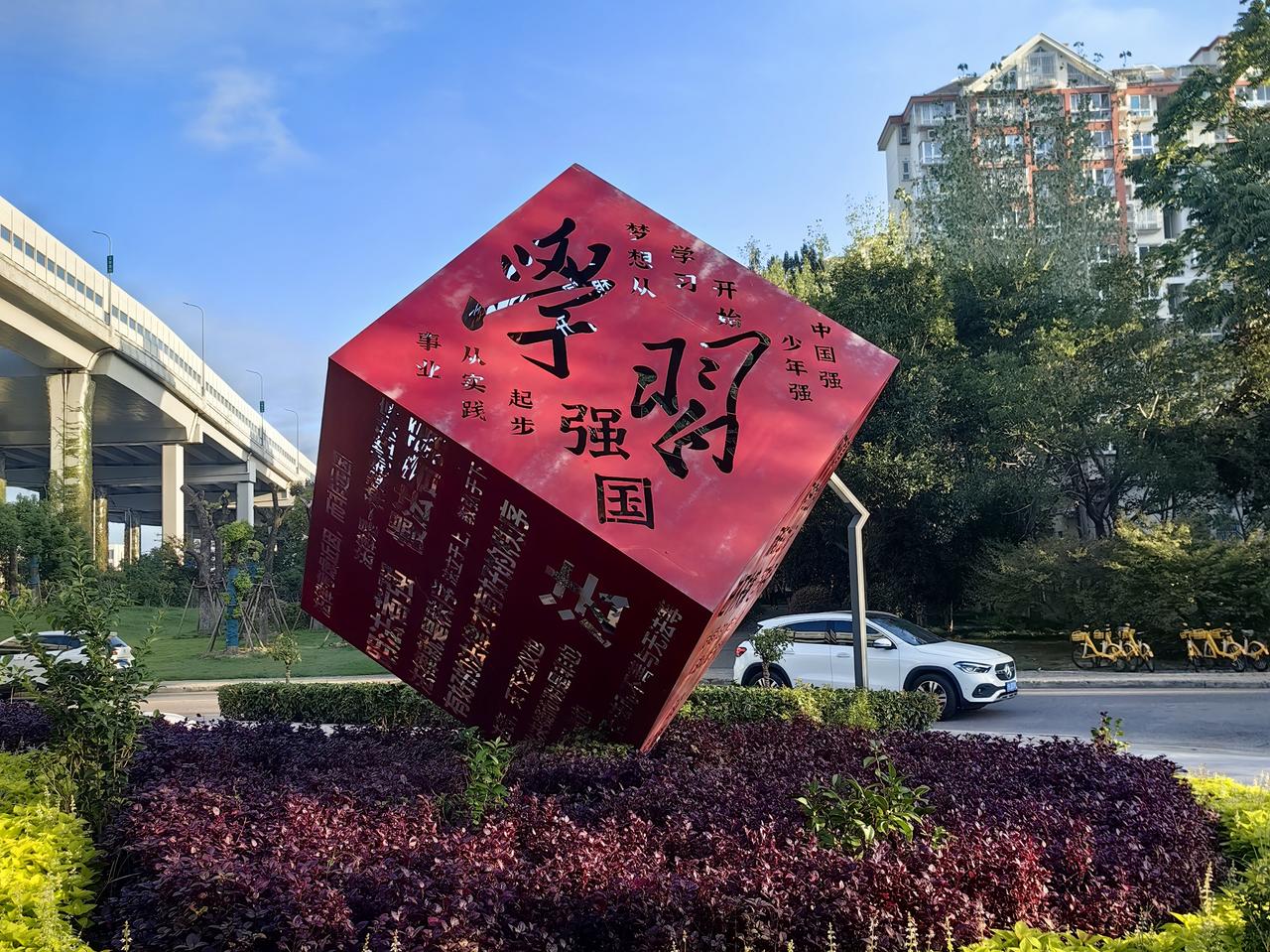话说百元股票
    行情不好的时候，股票的价格跌跌不休，百元股票没有几只。记得