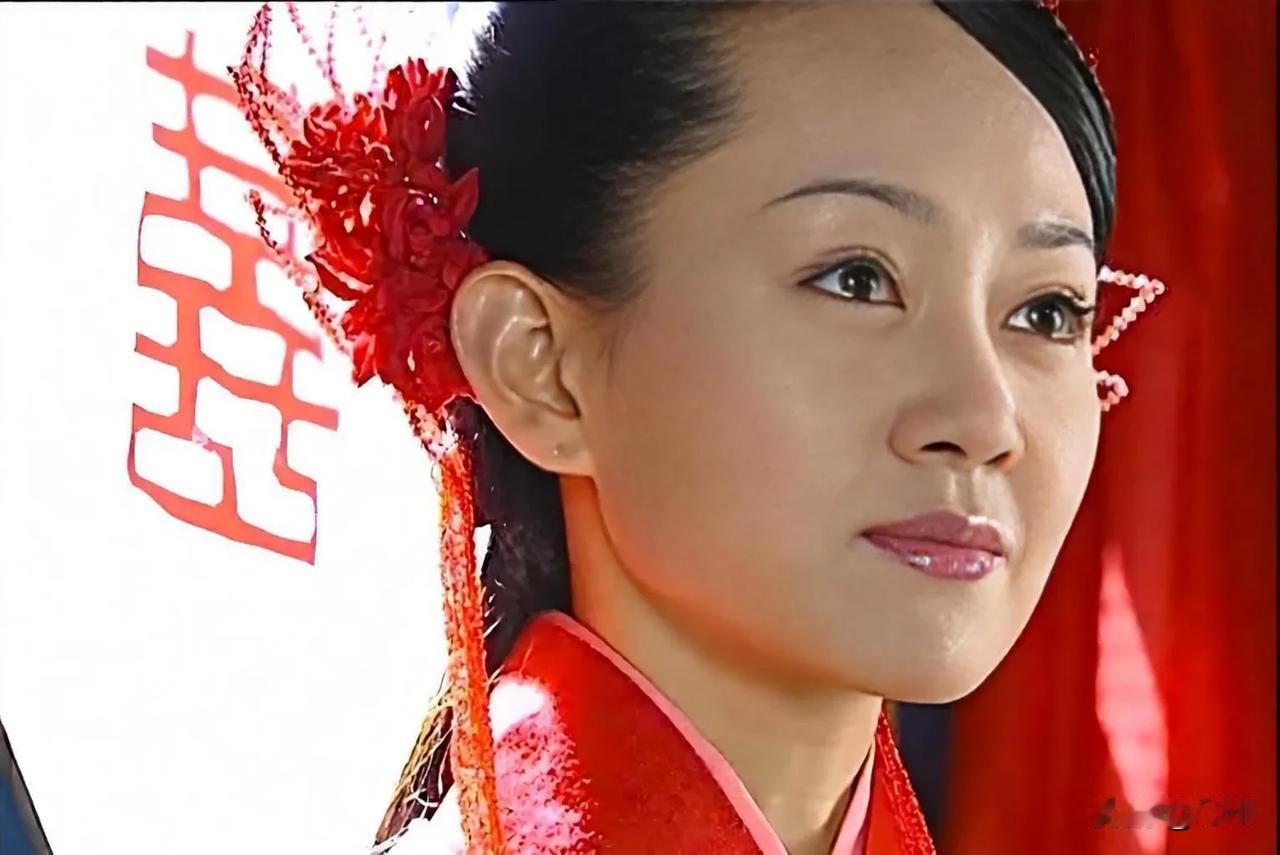 《杨门虎将》中有四位成过亲的女子，当她们的新娘造型放在一起，你认为谁最美呢？
第