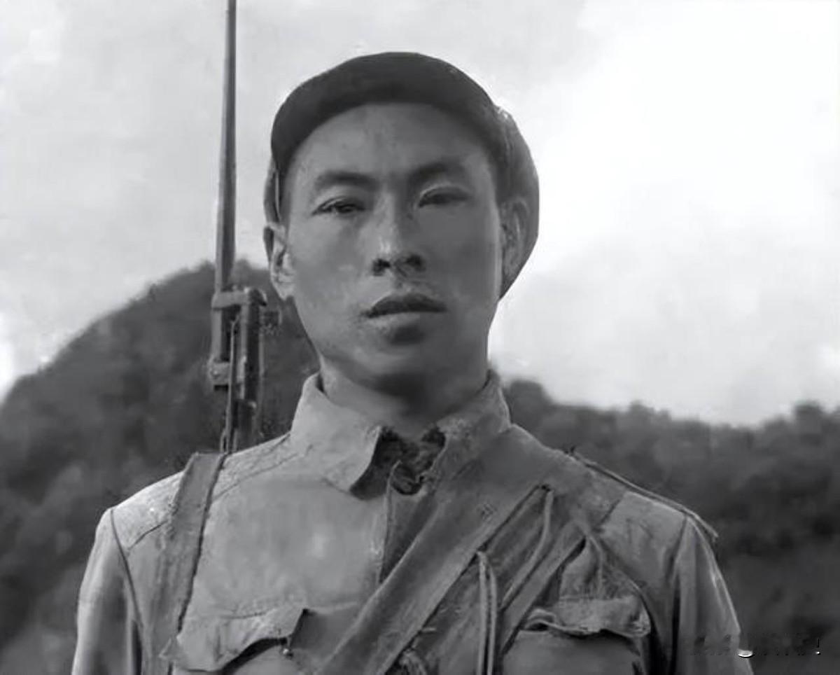 1956年，在贵州务川的大山里，有个沉默寡言的仡佬族老人。他扛着锄头种了一辈子地