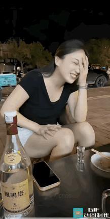 模样好长得俊，脾气性格好关键酒量还好，深水炸弹的女人你喜欢吗？才情卓越女人 对来