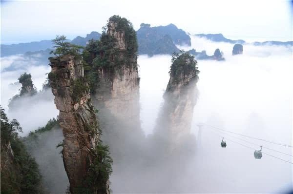 张家界·武陵源，雨后现云海，飘逸壮观，似一幅幅水墨山水画！ ​ ​​​