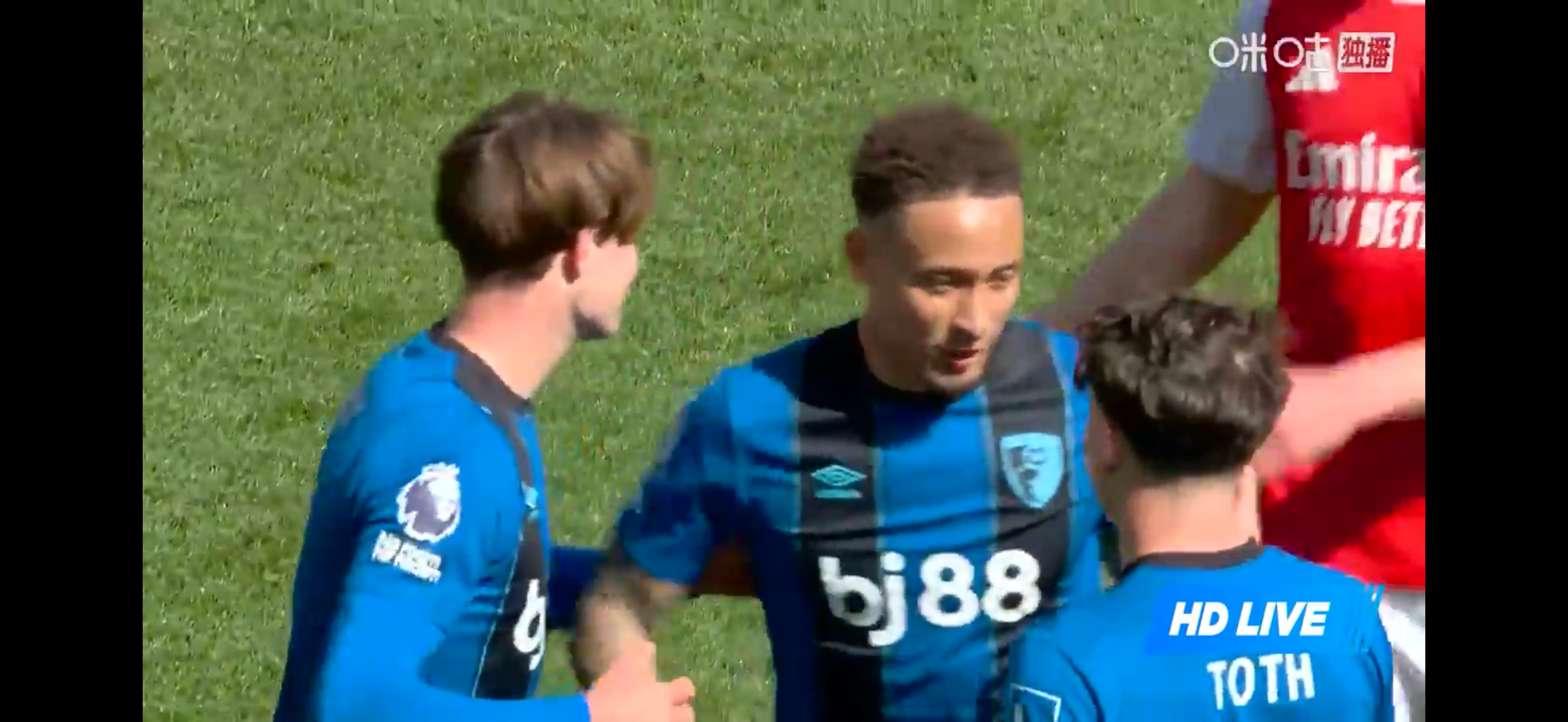 阿森纳vs伯恩茅斯哈哈哈，把冠军留在曼彻斯特